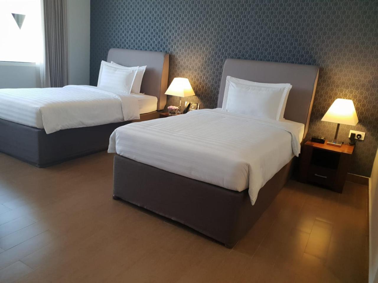 The Curve Hotel Доха Екстер'єр фото